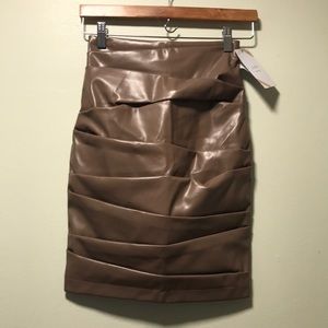 Lichi skirt in a cute coffee color!